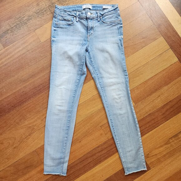 Jessica Simpson Light Wash Ankle Skinny Jeans Size 4/27 - Picture 3 of 15